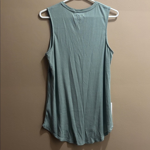 Fox Ribbed Gray Top - Picture 3 of 4